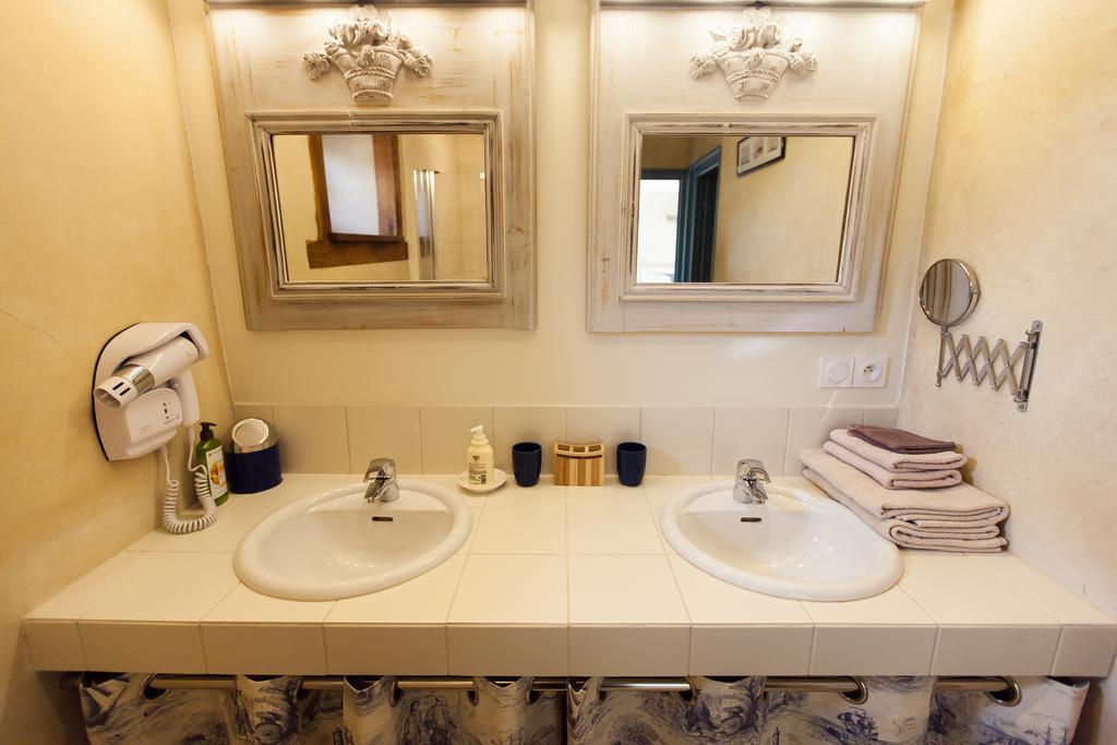 B&B Manoir Du Clos Clin Pleurtuit Rum bild